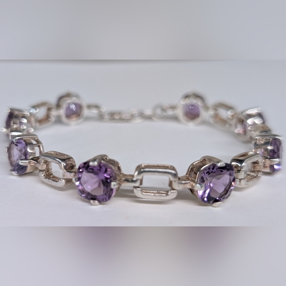 7.5" Sterling Silver Natural Amethyst 8.5mm Tennis Bracelet - Picture 4 of 9